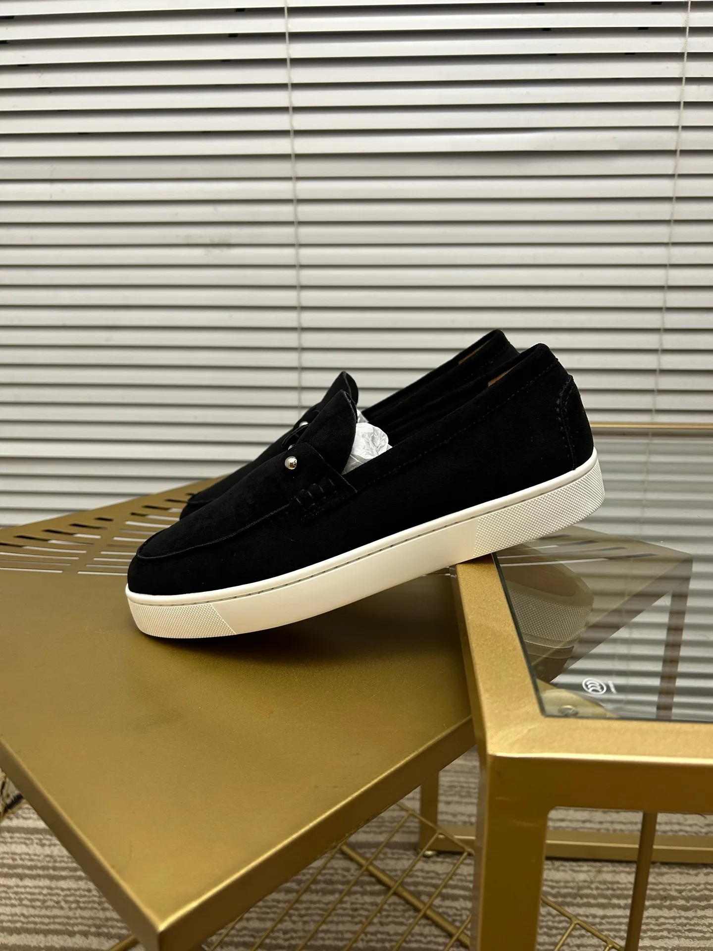 (Customized model) Ex-factory price is 520. christian louboutin (CL red sole shoes) counter series, casual sneakers for couples 📢 📢 📢 Exclusive hot style release 🎈🎈💪 Movable latex feet 👻 Finished outsole line [Proud] 😝Female 35-40# Male 38#-46, global supply😝 [Top version]: Original imported genuine leather upper, top original leather lining, original molded TPU outsole, original 1:1 detail processing, original shoe last,